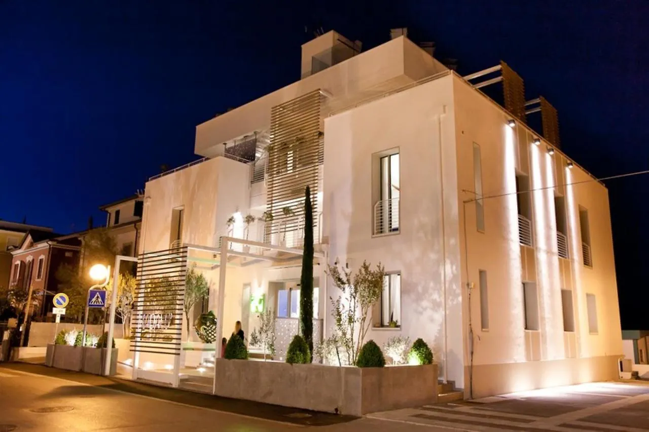 Hotel Madalu