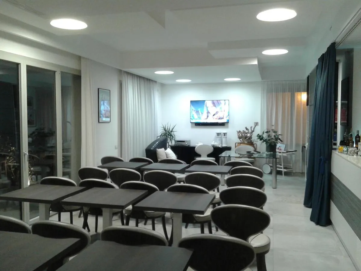 Hotel Madalu 3*, Viserba Di Rimini